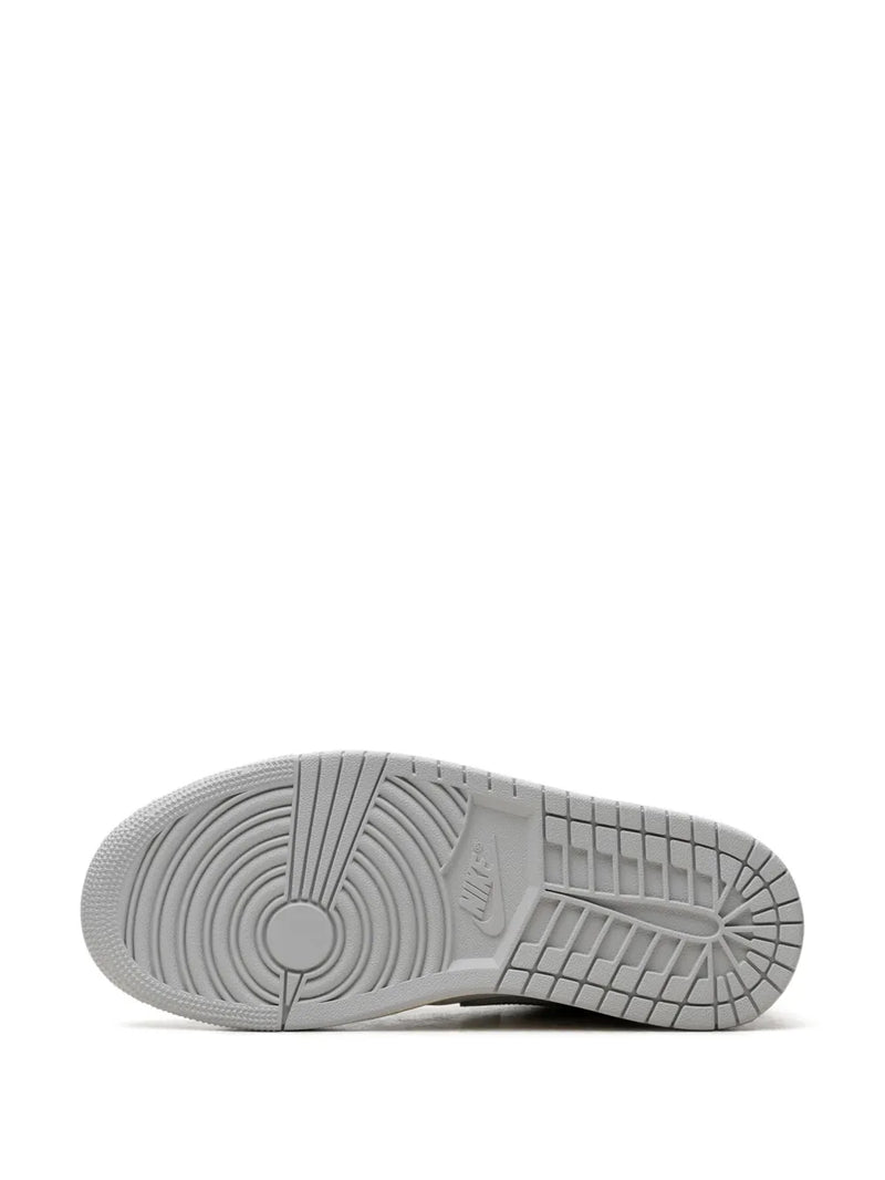 Air Jordan 1 "Light Grey" sneakers